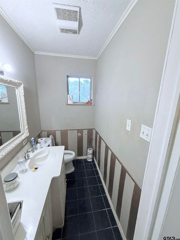 1115 Powers Dr, Tyler, TX 75701