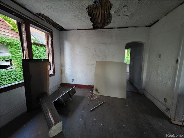 3337 Kendall Street, Detroit, MI 48238