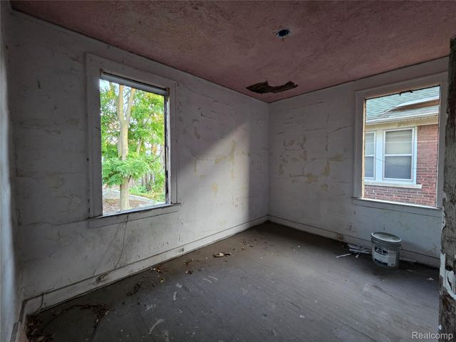 3337 Kendall Street, Detroit, MI 48238
