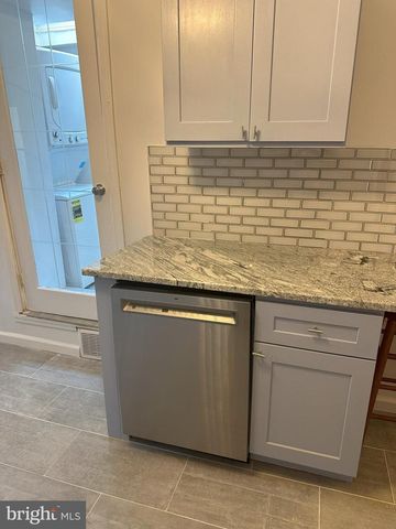 1725 N LAMBERT ST, Philadelphia, PA 19121