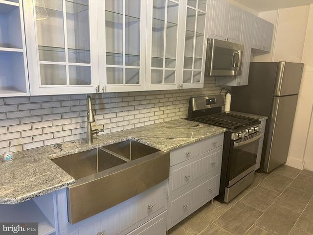 1725 N LAMBERT ST, Philadelphia, PA 19121