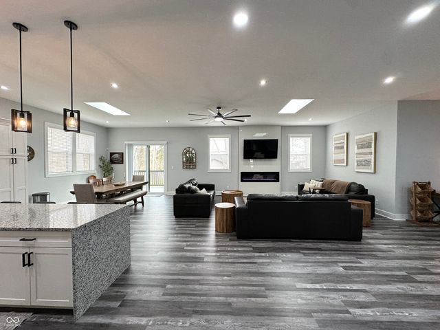 378 Mill Springs, Fillmore, IN 46128