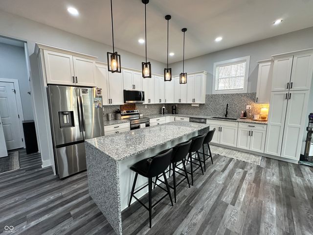 378 Mill Springs, Fillmore, IN 46128