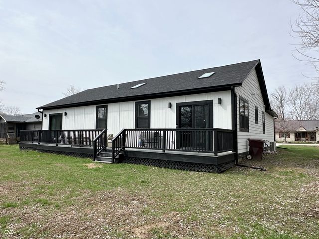 378 Mill Springs, Fillmore, IN 46128