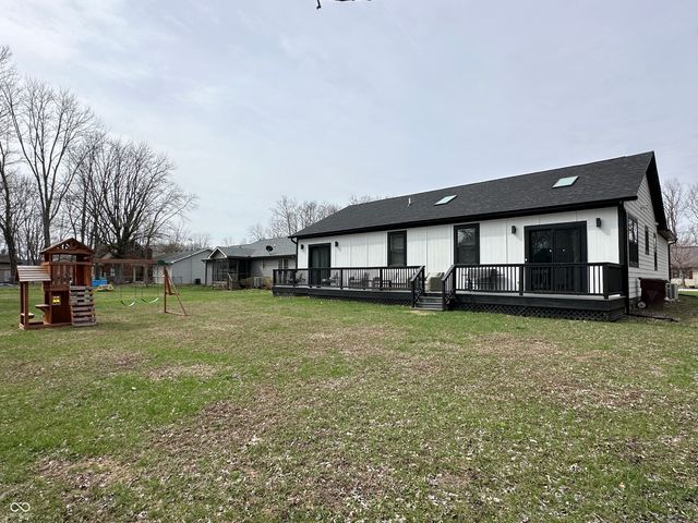 378 Mill Springs, Fillmore, IN 46128