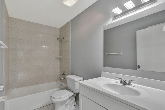 899 Riverside Drive 610, Coral Springs, FL 33071