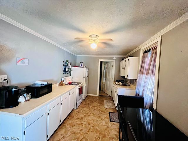 603 Utah Lane, Chester, WV 26034