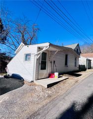 603 Utah Lane, Chester, WV 26034