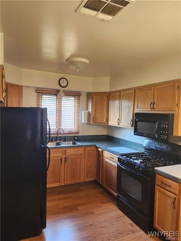 6 Steele Circle, Niagara, NY 14304