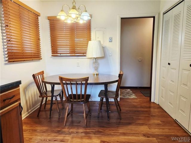 6 Steele Circle, Niagara, NY 14304