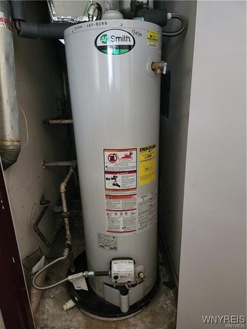 6 Steele Circle, Niagara, NY 14304