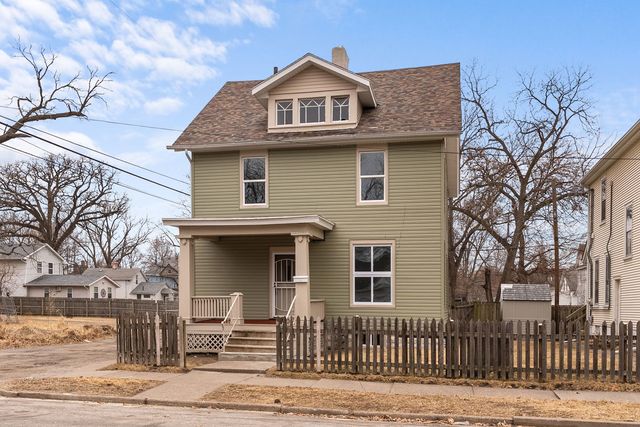 1320 Grand Avenue, Davenport, IA 52803