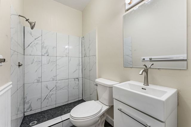 1320 Grand Avenue, Davenport, IA 52803