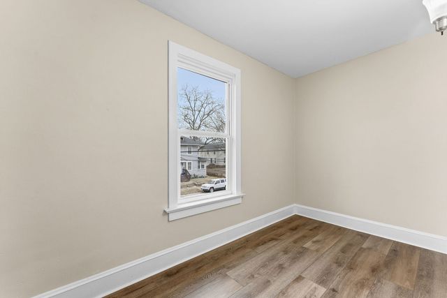 1320 Grand Avenue, Davenport, IA 52803