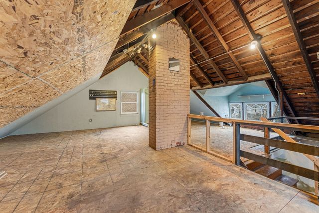 1320 Grand Avenue, Davenport, IA 52803