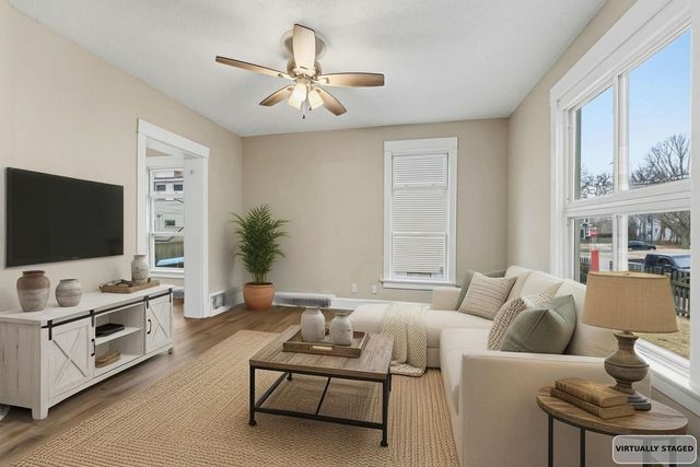 1320 Grand Avenue, Davenport, IA 52803