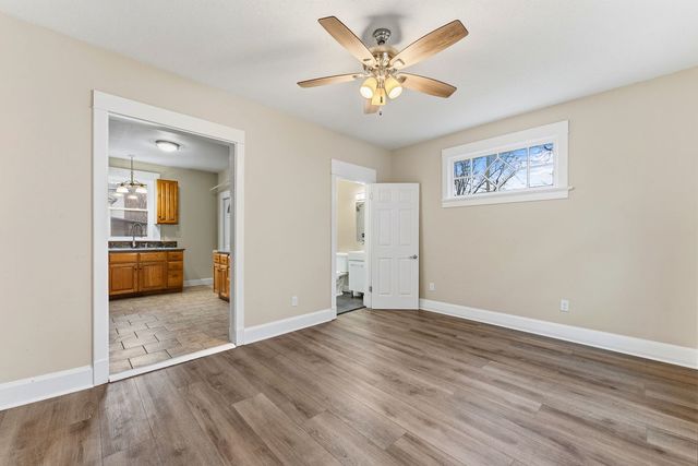 1320 Grand Avenue, Davenport, IA 52803