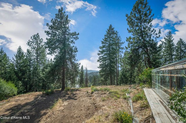 16154 N Smith AVE, Hauser, ID 83854