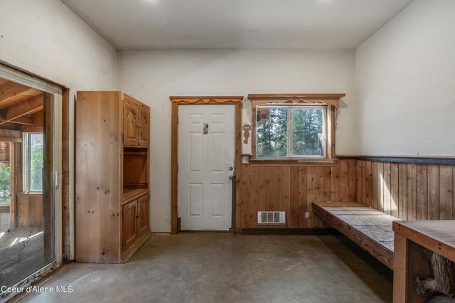 16154 N Smith AVE, Hauser, ID 83854