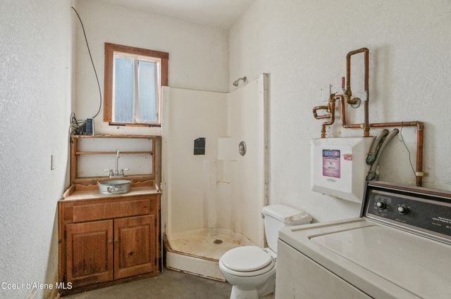 16154 N Smith AVE, Hauser, ID 83854