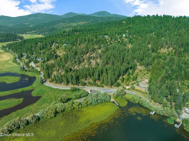 16154 N Smith AVE, Hauser, ID 83854