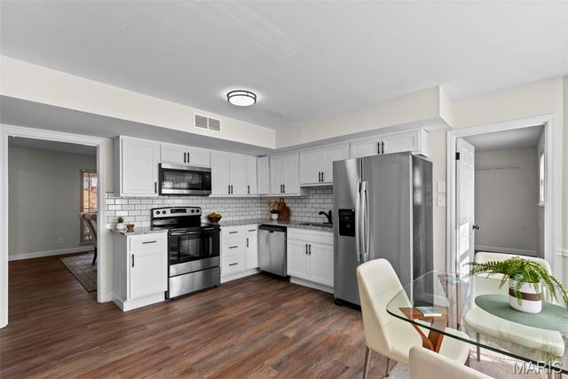 1494 Royal Springs Drive, Sunset Hills, MO 63122