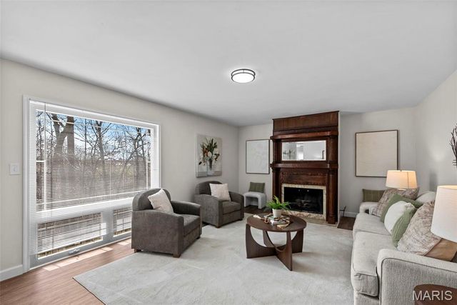 1494 Royal Springs Drive, Sunset Hills, MO 63122