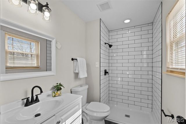 1494 Royal Springs Drive, Sunset Hills, MO 63122