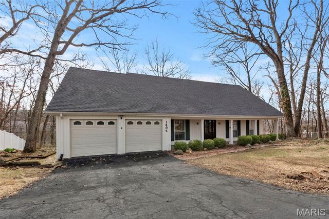 1494 Royal Springs Drive, Sunset Hills, MO 63122