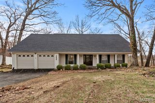 1494 Royal Springs Drive, Sunset Hills, MO 63122