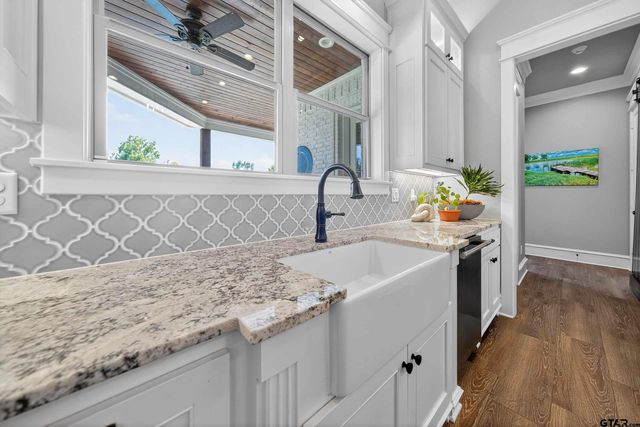 11855 County Road 1169, Tyler, TX 75703