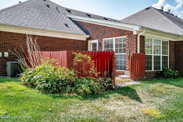 7209 Briscoe Vista Way, Louisville, KY 40228