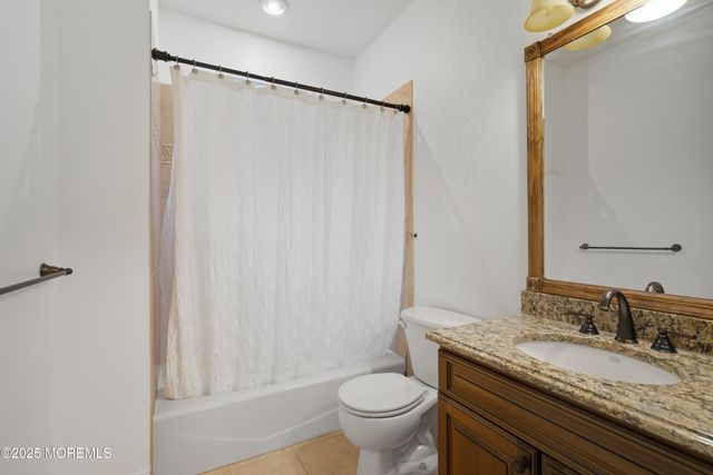 12 Risa Benjamin Way, Freehold, NJ 07728