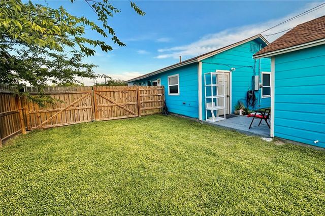 2695 Avenue I, Ingleside, TX 78362