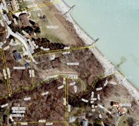 1701 Heather LANE, Racine, WI 53402