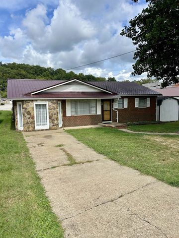 309 Sansom Ave., Wayne, WV 25570