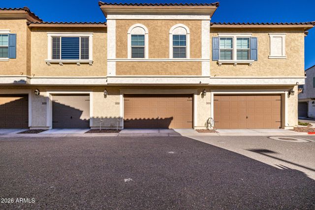1850 E BERNIE Lane 102, Gilbert, AZ 85295