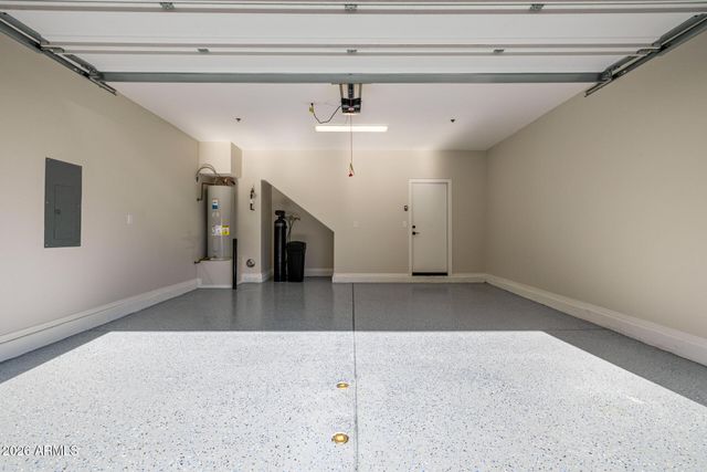 1850 E BERNIE Lane 102, Gilbert, AZ 85295