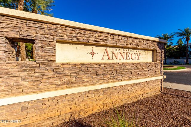 1850 E BERNIE Lane 102, Gilbert, AZ 85295