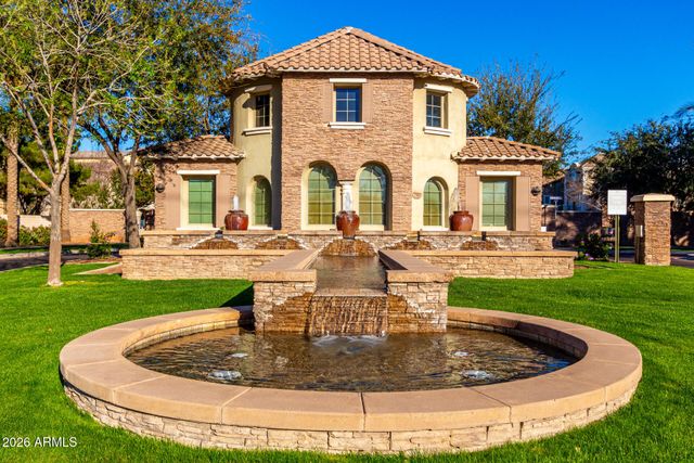 1850 E BERNIE Lane 102, Gilbert, AZ 85295