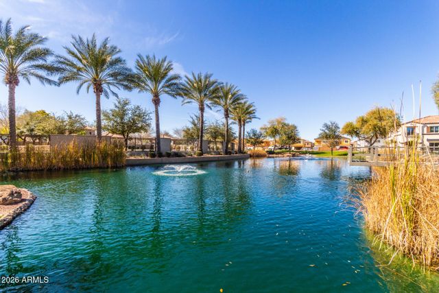 1850 E BERNIE Lane 102, Gilbert, AZ 85295