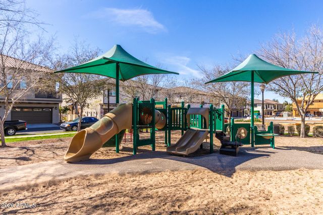 1850 E BERNIE Lane 102, Gilbert, AZ 85295