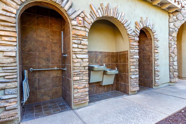 1850 E BERNIE Lane 102, Gilbert, AZ 85295