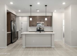 1850 E BERNIE Lane 102, Gilbert, AZ 85295