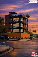 404 Venice Way, Los Angeles, CA 90291