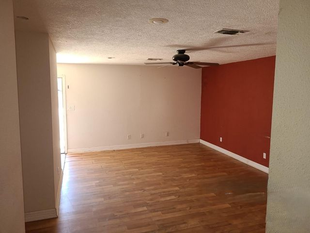 21788 Interstate Highway 10, Vidor, TX 77662