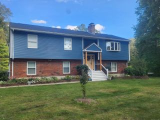 87 Standish Road, Colchester, CT 06415
