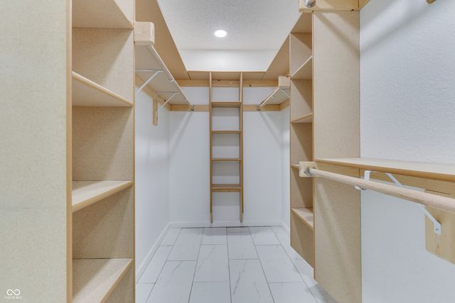 2886 Fieldstone Court, Franklin, IN 46131