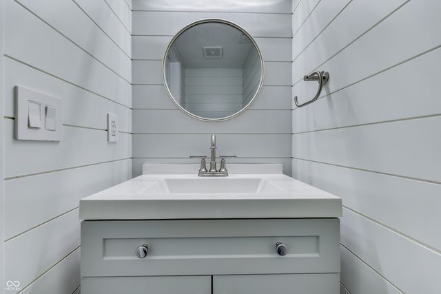 2886 Fieldstone Court, Franklin, IN 46131