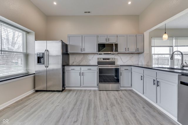 2886 Fieldstone Court, Franklin, IN 46131